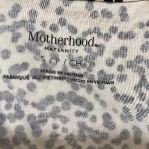 Motherhood Maternity Black & White Polka Dot Ruched Short Sleeve Scoop Neck Top - Picture 7 of 7